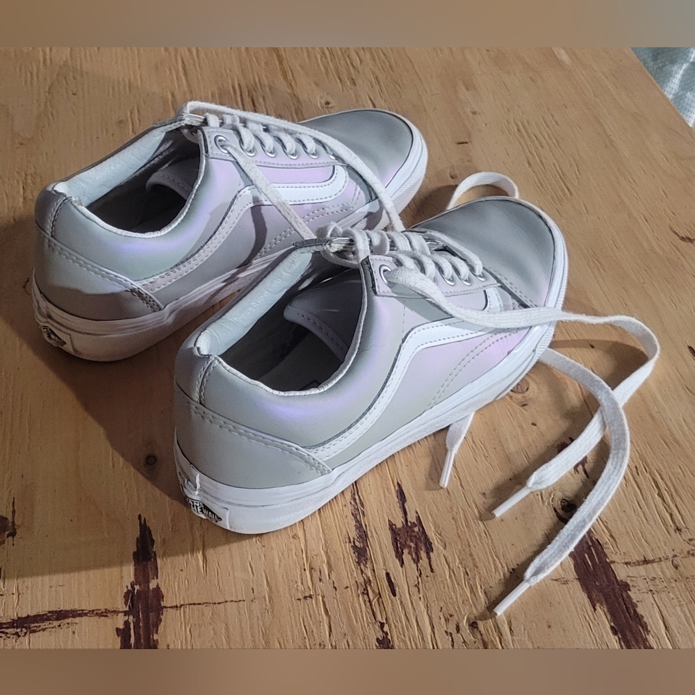 Womens's Vans Old Skool Gray & Purple Iridescent Pearl Leather Sneakers size 6